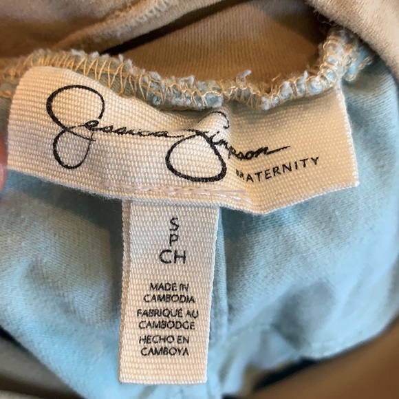 Jessica Simpson- Petite Maternity distressed jeans (XS) - Picture 3 of 6